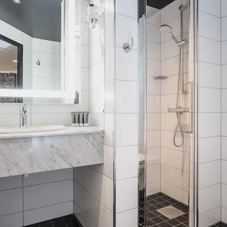 Hotel Thon Cecil 4*